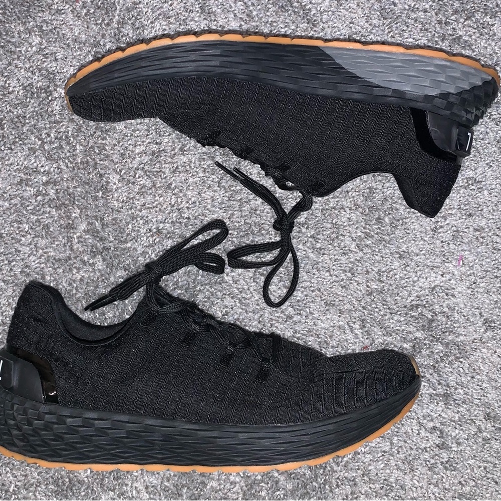 NOBULL NO BULL SHOES GYM WORKOUT ATHLETIC EXERCISE SNEAKERS BLACK GUM